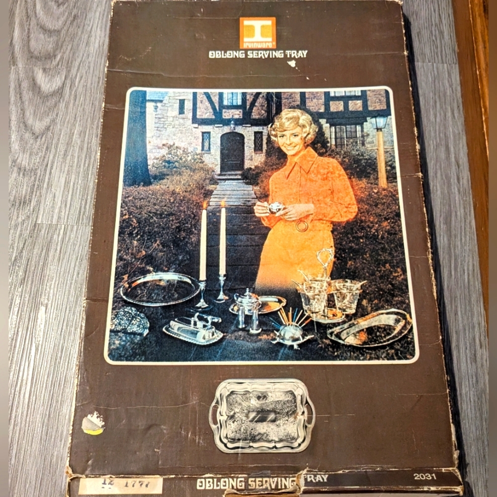 2/30$ 🔮 Oblong Serving Tray Vintage